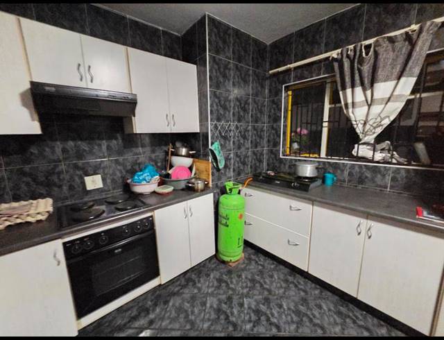 3 BEDROOM PROPERTY TO RENT IN LAUDIUM